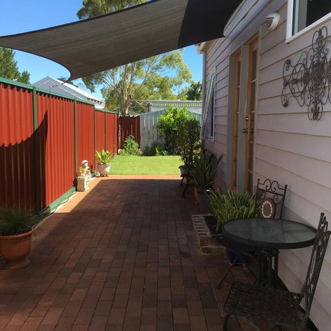 Bluebird Cottage - Dentist Find 27