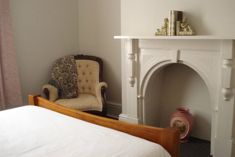 Bluebird Cottage - Dentist Find 7