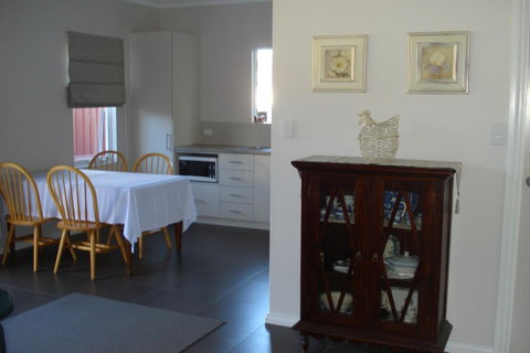 Bluebird Cottage - Dentist Find 19