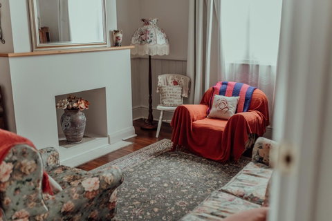Bluebird Cottage - Dentist Find 9