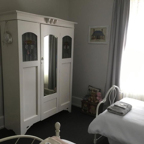 Bluebird Cottage - Dentist Find 4