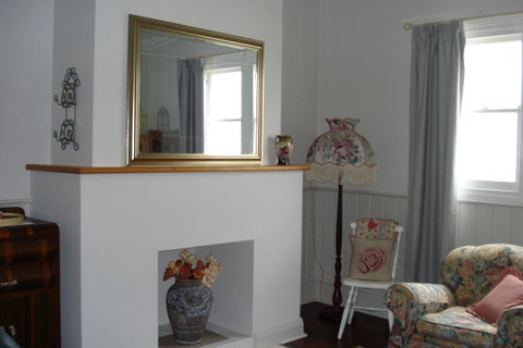 Bluebird Cottage - Dentist Find 8