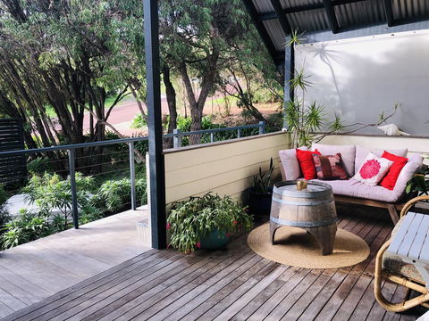 Zephyr Studio - Dentist Search 10