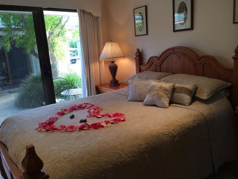 Nivalis Bed And Breakfast - Dentist Find 2