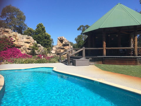 Nivalis Bed And Breakfast - Dentist Find 18