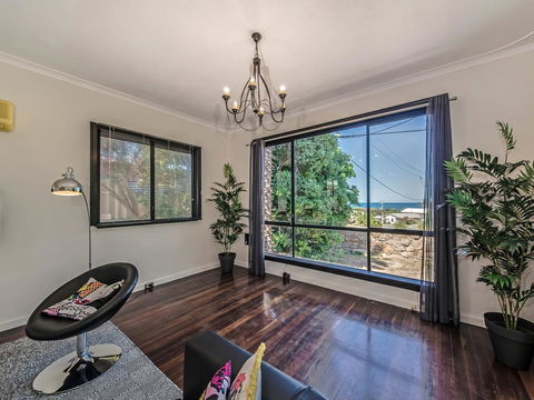 Panoramique Holiday Home With A View - Dentists Australia 5