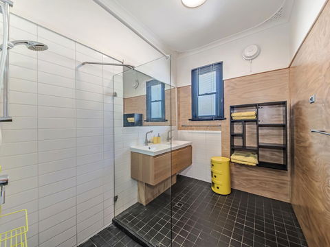 Panoramique Holiday Home With A View - Dentists Australia 8