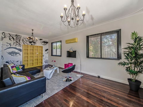 Panoramique Holiday Home With A View - Dentists Australia 6