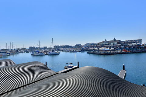 Dolphin Quay Apartments - Dentist Find 6