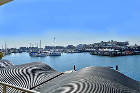 Dolphin Quay Apartments - Dentist Find 13