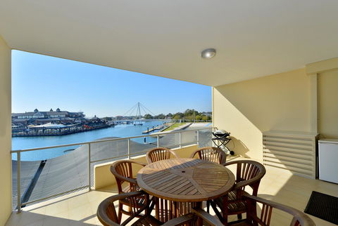 Dolphin Quay Apartments - Dentist Find 15
