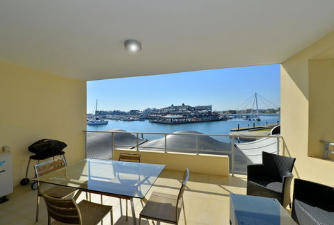 Dolphin Quay Apartments - Dentist Find 8