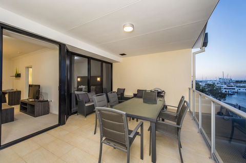 Dolphin Quay Apartments - Dentist Find 24