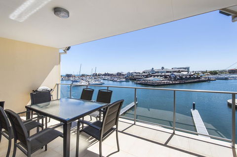 Dolphin Quay Apartments - Dentist Find 36