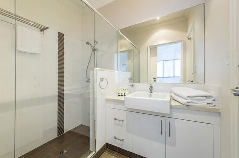 Dolphin Quay Apartments - Dentist Find 40