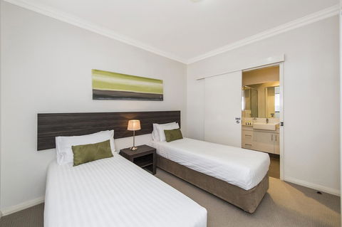 Dolphin Quay Apartments - Dentist Find 44