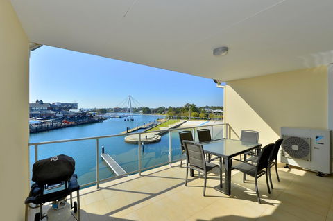 Dolphin Quay Apartments - Dentist Find 5