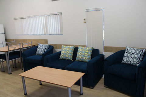 Mandurah Ocean Marina Chalets - Dentist Find 7