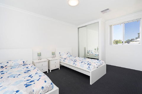 Victoria Park Town House - Dentist Find 4