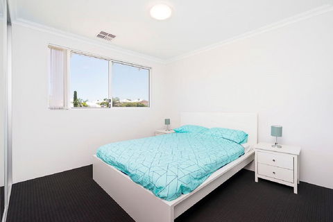 Victoria Park Town House - Dentist Find 5