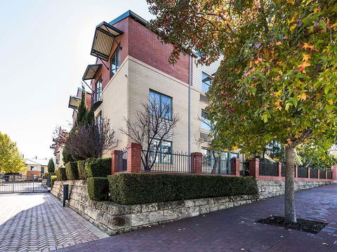 Subiaco Village 28 - Dentists Australia 25