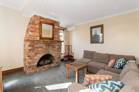 100 On South Callan Apartments - Dentist Find 1