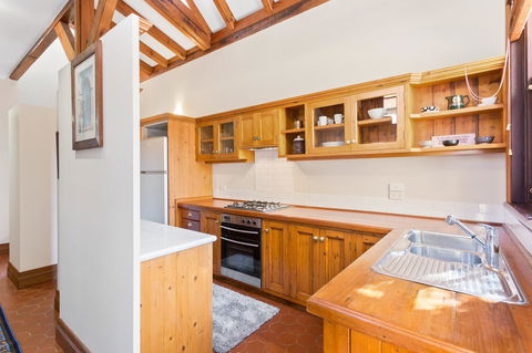 100 On South Callan Apartments - Dentist Find 7