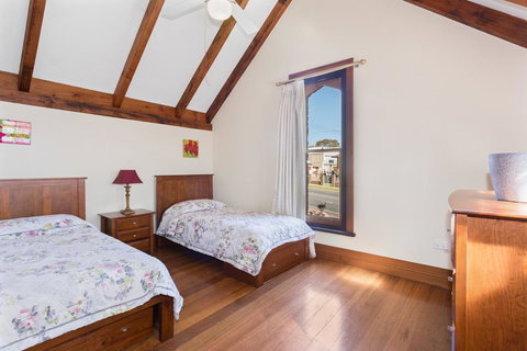 100 On South Callan Apartments - Dentist Find 12