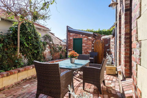 100 On South Callan Apartments - Dentist Find 18