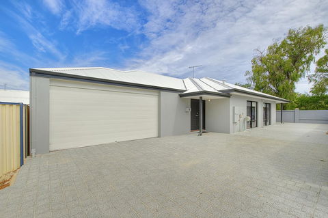 Ocean Walk Abbey Beach - Dentist Find 0