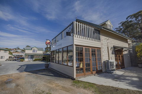 Queechy Motel - Dentists Australia 10