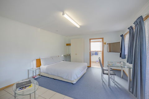 Queechy Motel - Dentists Australia 3