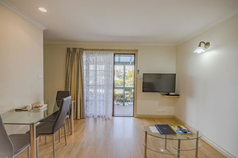 Queechy Motel - Dentists Australia 21