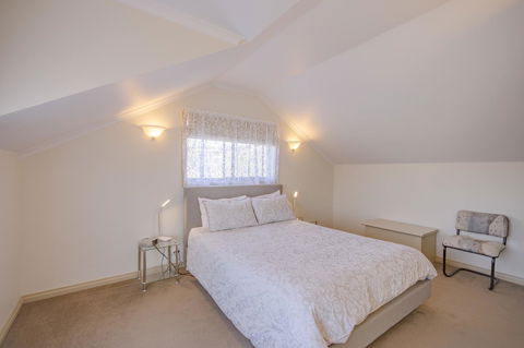 Queechy Motel - Dentists Australia 23