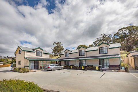 Queechy Motel - Dentists Australia 0