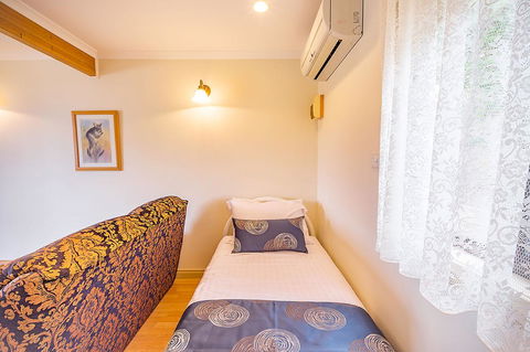Queechy Motel - Dentists Australia 43
