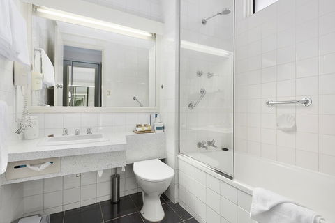 Beachfront Voyager Motor Inn - Dentist Search 14