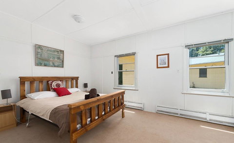 Giants Table And Cottages - Dentist Find 11