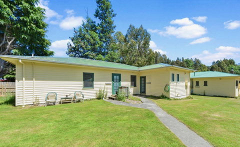Giants Table And Cottages - Dentist Find 10