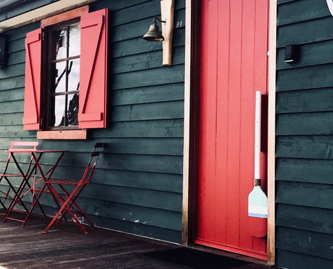 Salt Box Hideaways - Dentist Search 10