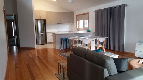 Base Camp - Dentists Australia 18