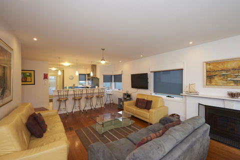 Bridport Holiday Rental - Dentist Find 2