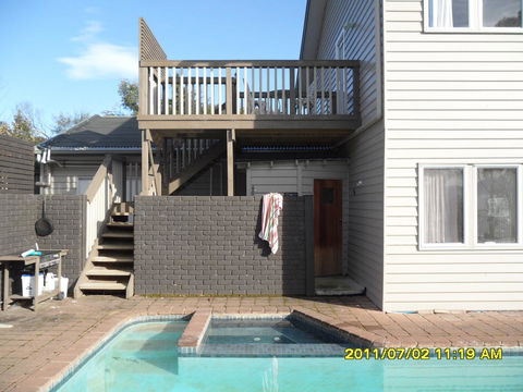 The Anchorage Waterfront Apartment - Dentist Find 21