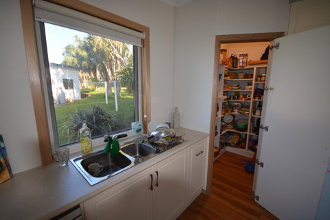 Seascape Beach House - Dentist Find 15