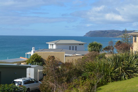 Seascape Beach House - Dentist Find 9