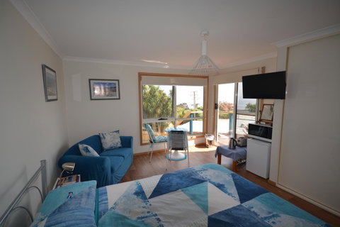 Seascape Beach House - Dentist Find 0
