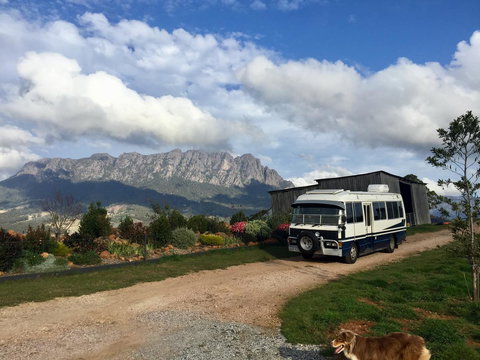 Manna Hill Farm - Dentist Search 7