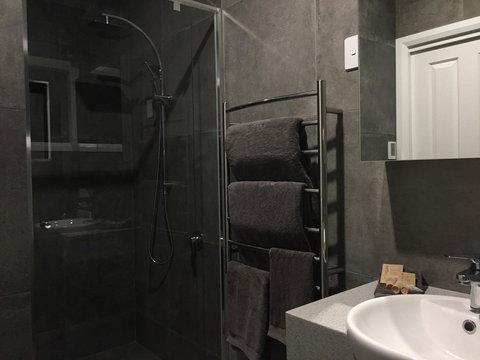 Manna Hill Farm - Dentist Search 20