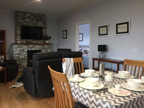 Manna Hill Farm - Dentist Search 13