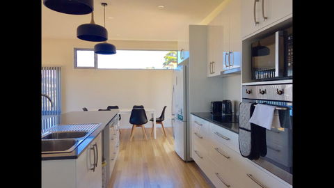 Couples Getaway On Bruny Island - Dentist Find 6